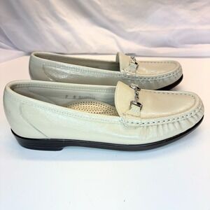 SAS Metro Bone Patent Leather Horsebit Loafers Women's Size 7 N Comfort Foot Bed